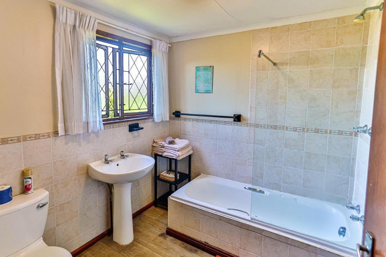 Zuider Zee Guest House Баллито Экстерьер фото